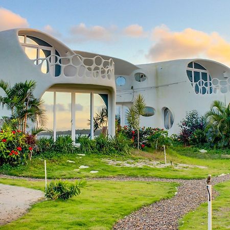 Swan Villas Maya Beach Екстериор снимка